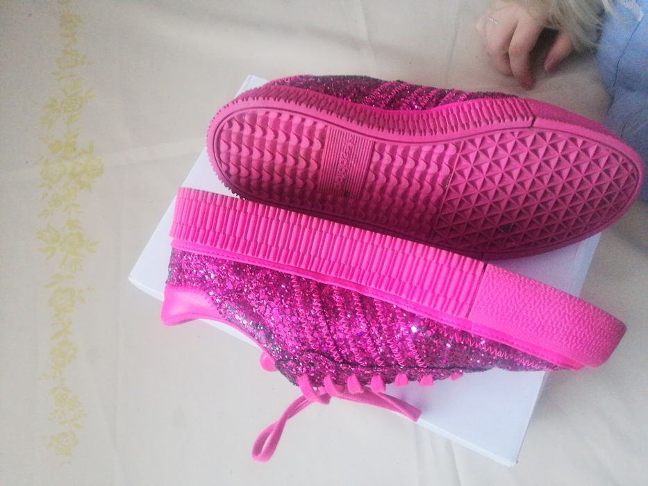 Buty adidas cekinowe wyjątkowe