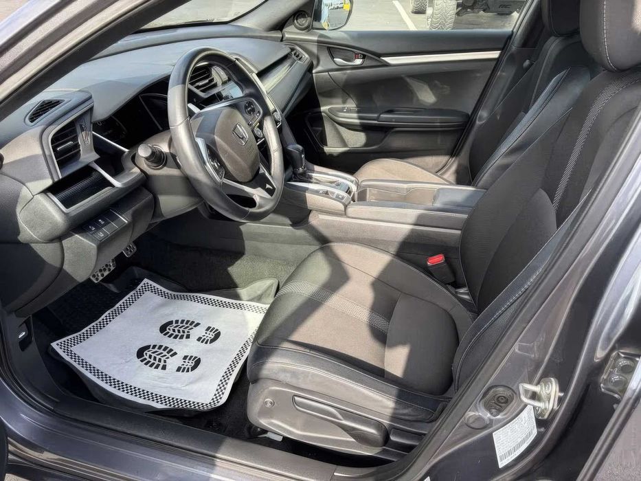 Honda Civic Sport      2020