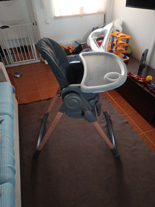 Carrinho de Bebé, Cadeira de Refeição / Espreguiçadeira e Cadeira Auto