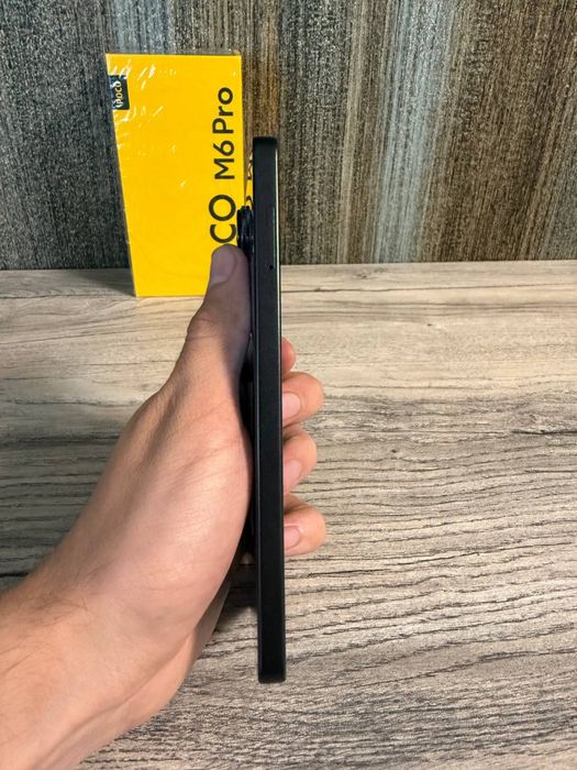 Ігровий телефон Poco m6 pro