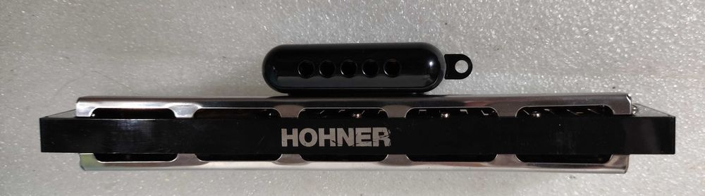 2 Harmónicas - Suzuki e Hohner