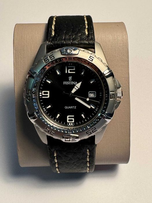Relógio Festina em Aço  com Garantia