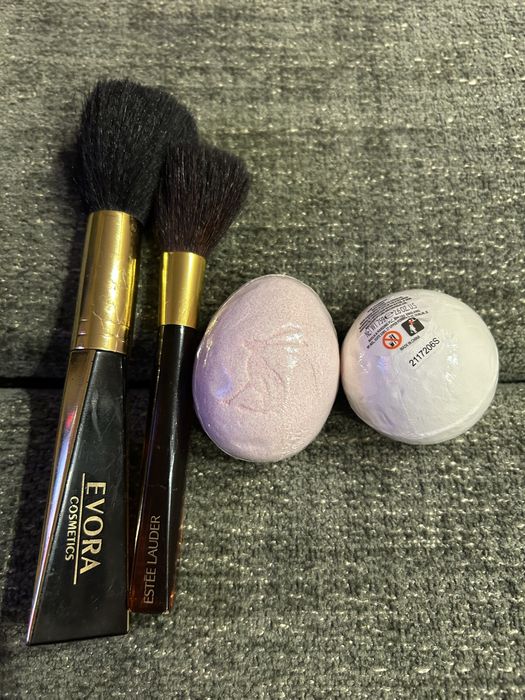 Pędzle  do makijażu Estee Lauder +kule do kąpieli GRATIS!