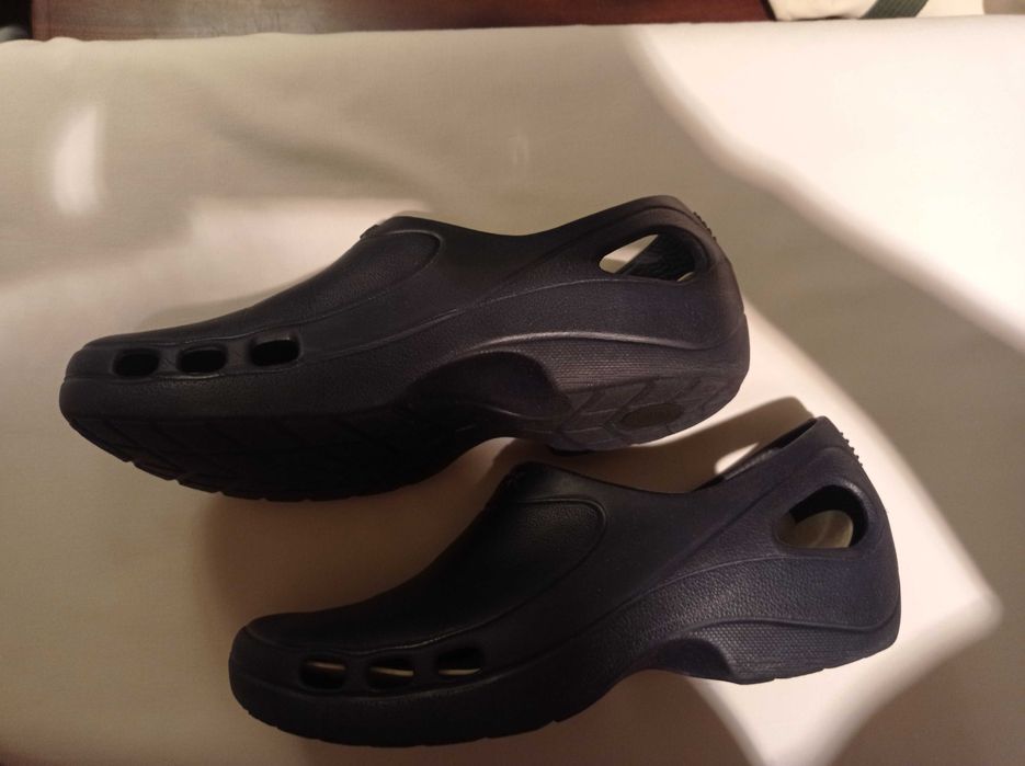 Sapatos WOCK tamanho 42
