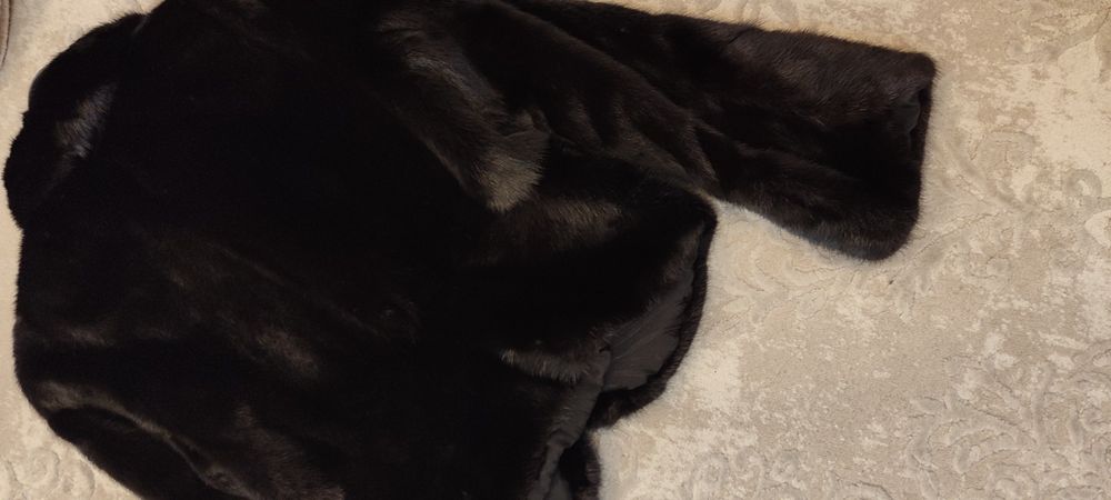 Норкова шуба в ідеальному стані