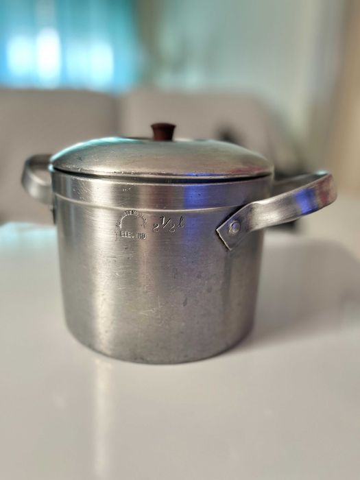 Panela de alumínio fundido 2,5L