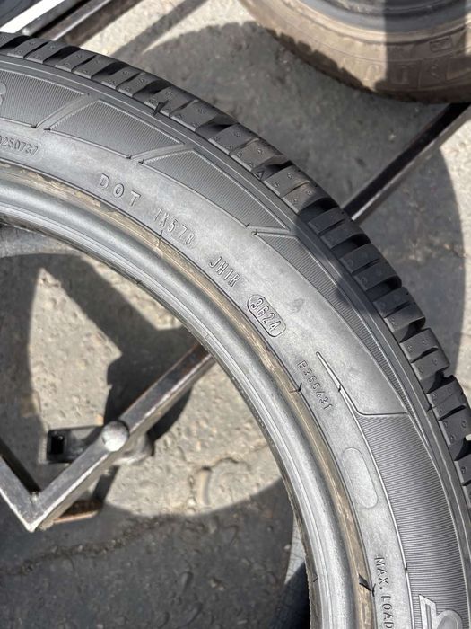 Шини 225/50 R18 Dunlop зима 6,8-7мм