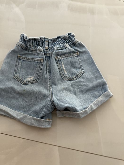 Стильний джинсовий лук для діачинки