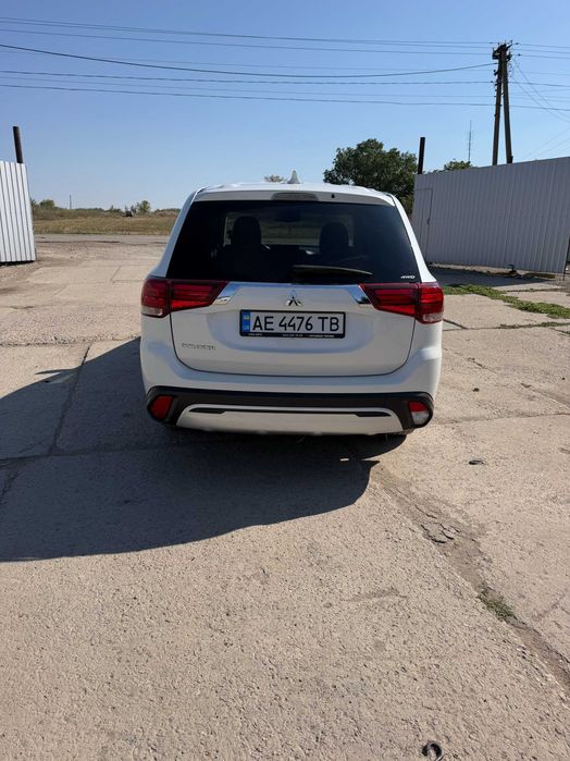 Mitsubishi Outlander 3 2021 авто в гарному стані.