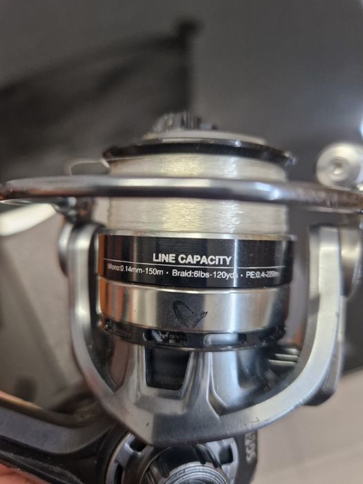 Cana de pesca e carreto spining