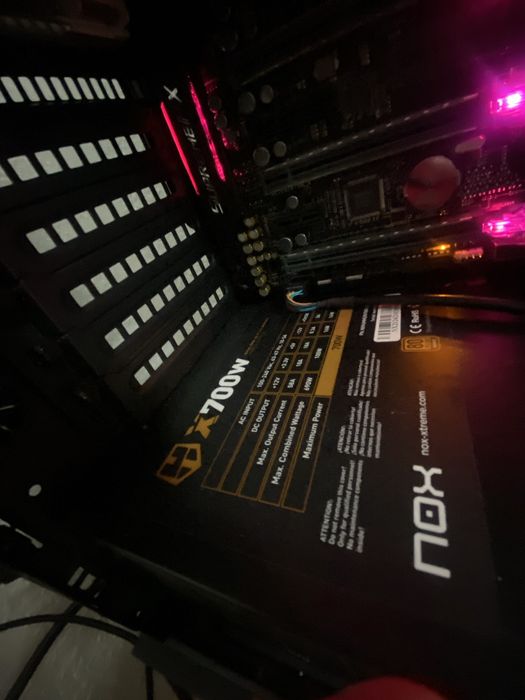 Fonte NOX hummer X700W semi modular