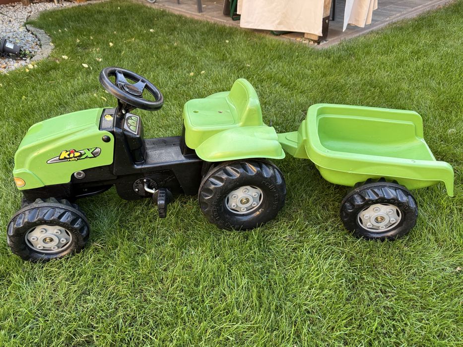 Traktor z przyczepą komplet