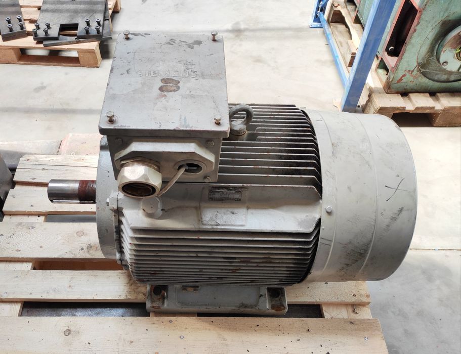 Silnik elektryczny 55 kW 75 kW 90 kW 700 obr 900 obr 1400 obr 2900 rpm