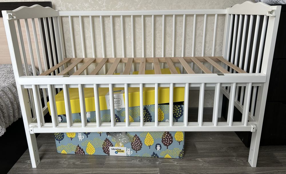 Дитяче ліжечко б/у