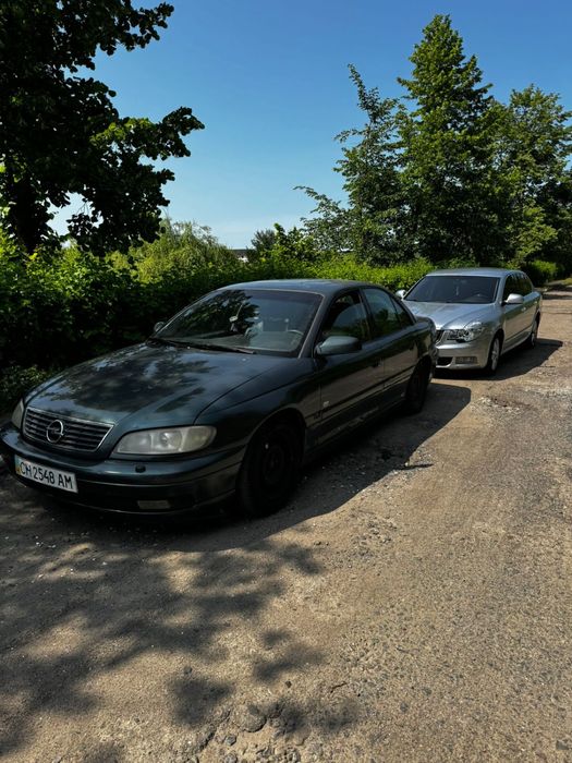 Opel omega.