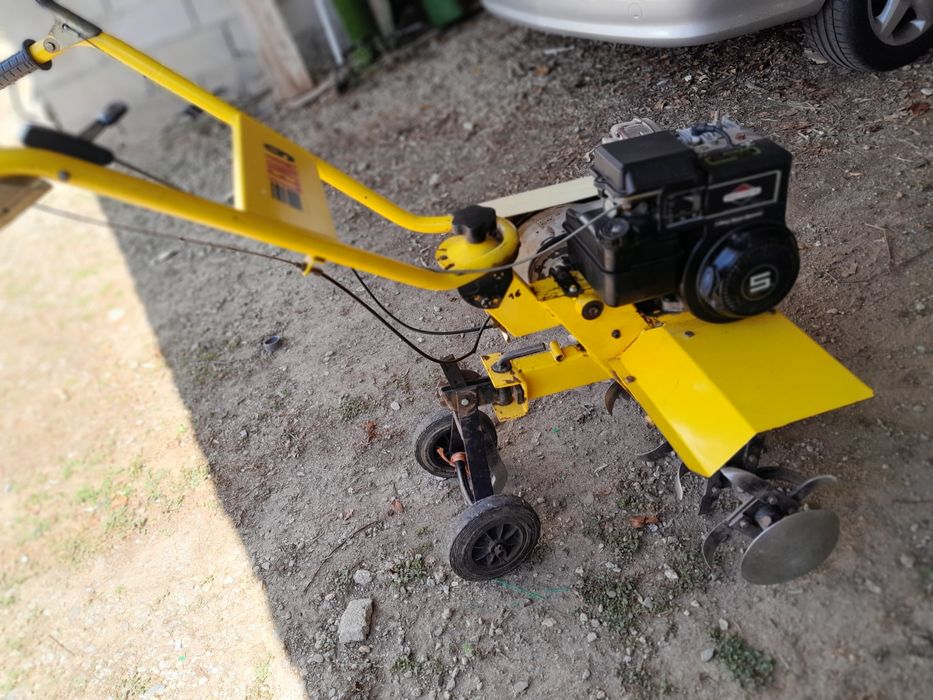 Motoenxada,  vendo para desocupar , visto ter outro e já não precisar