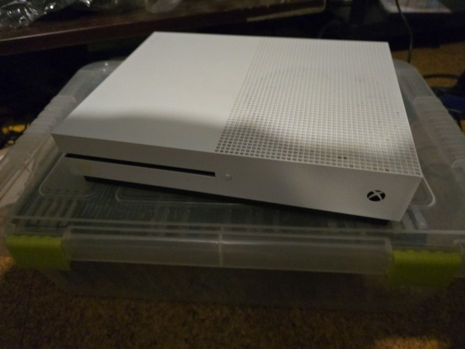 Xbox one s em bom estado