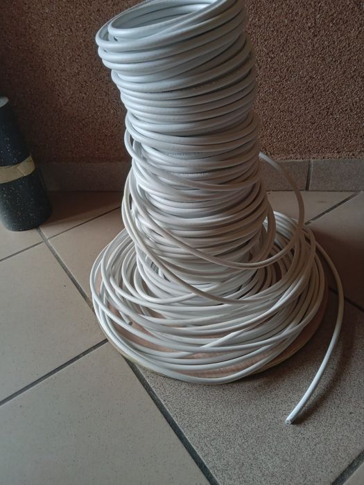 Przewód  antenowy okrągły  biały
