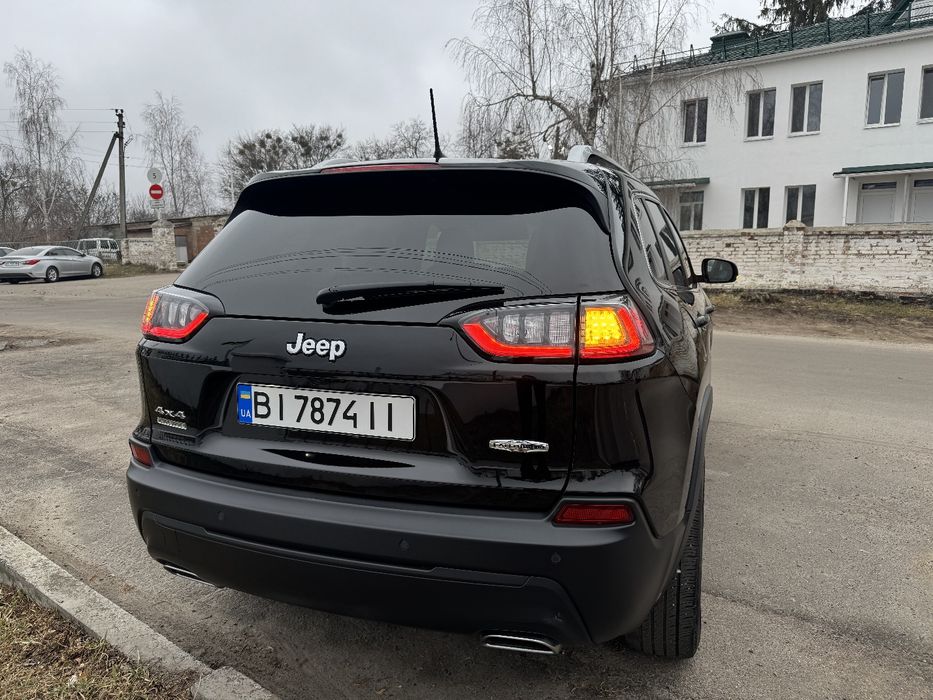 Jeep Cherokee 3.2 4x4 2021 рік