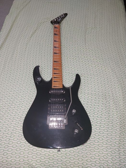 Elektryczna gitara Mayones