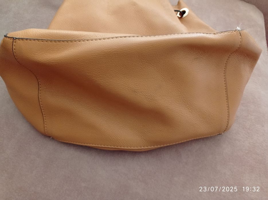 Carteira Zara pele sintética