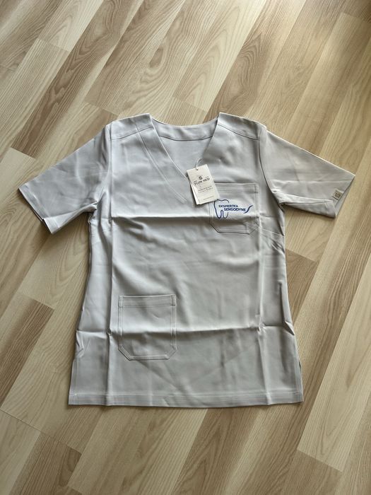 Szara bluzka scrubs L 40 wciągana przez głowę bluza medyczna