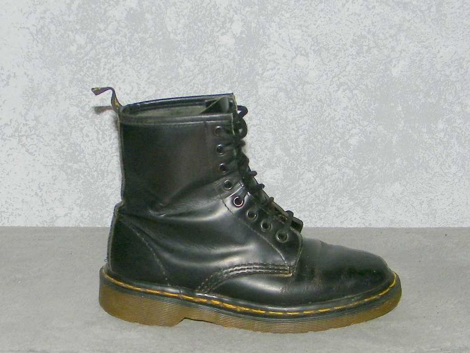 Dr.MARTENS 1460 - 8 dziurek , MADE IN ENGLAND - rozm. 37 - POLECAM !!!