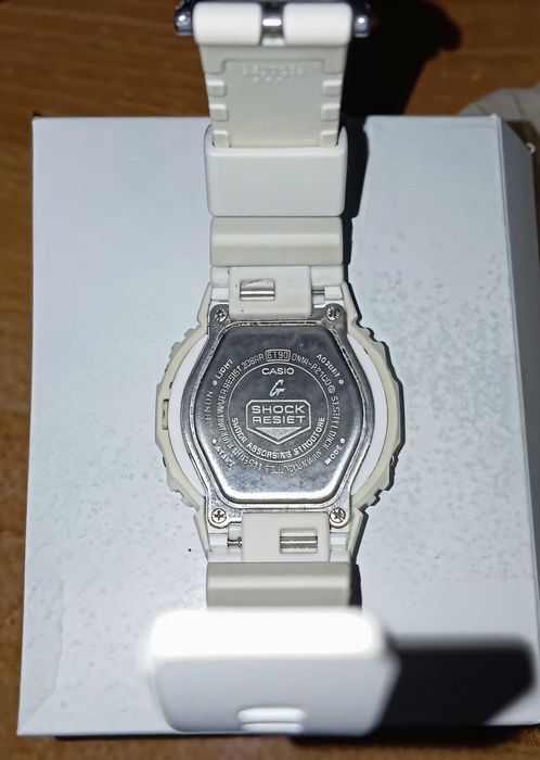 Zegarek Casio G-Shock GA-2100-7AER