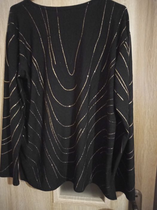 Bluzka ze złotą nitka