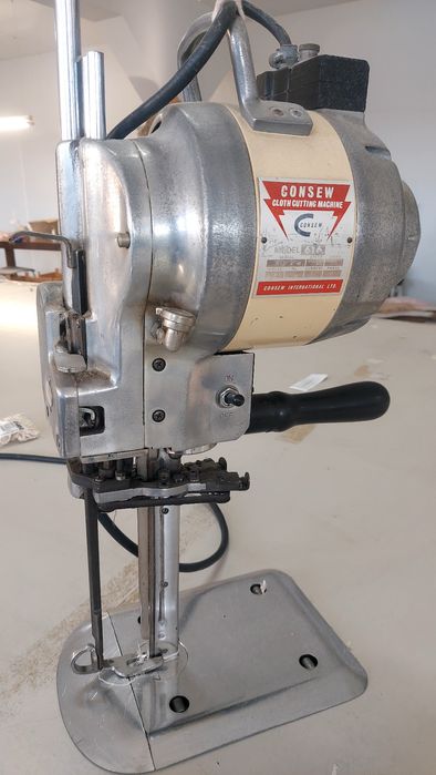 Tesoura vertical eléctrica de corte de malhas