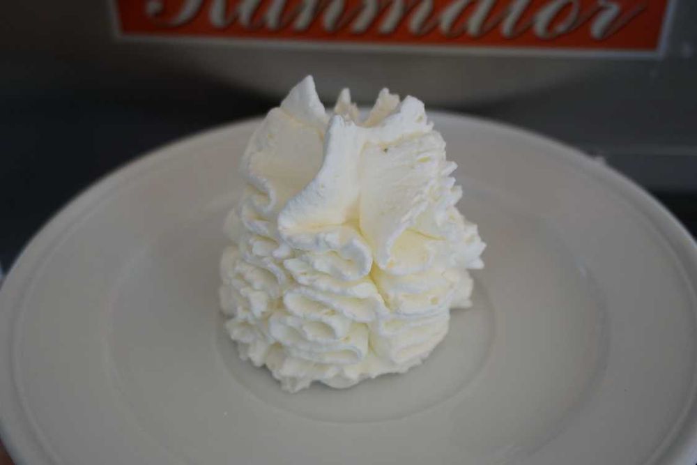 Automat Maszyna Ubijaczka do bitej śmietany Rahmator 2,5L