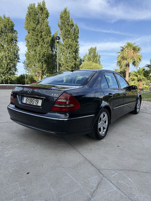 Mercedes-Benz E 220 — fotografia 3
