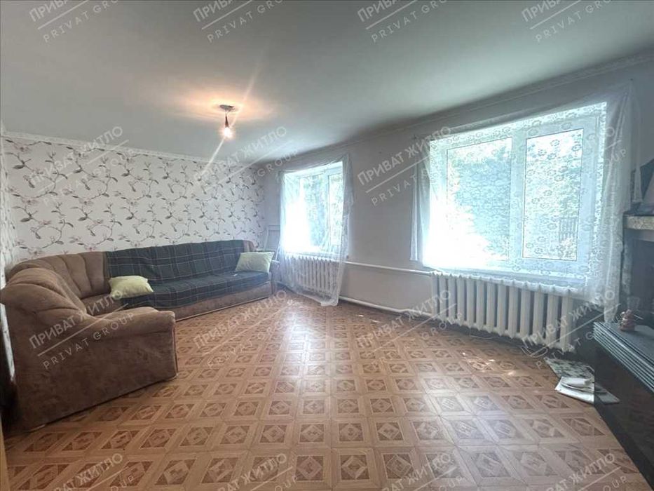 Будинок із земельною ділянкою 1 га, неподалік від міста Решетилівка