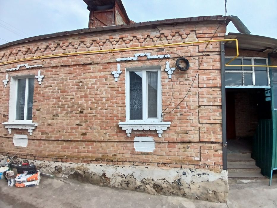 Стягування металом будинків та інших об'єктів від тріщин.будівельні по