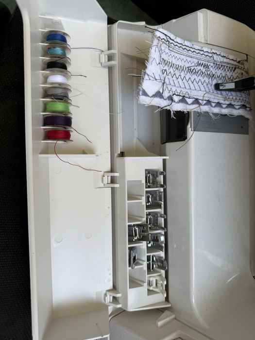 Швейна машина husqvarna viking 1050