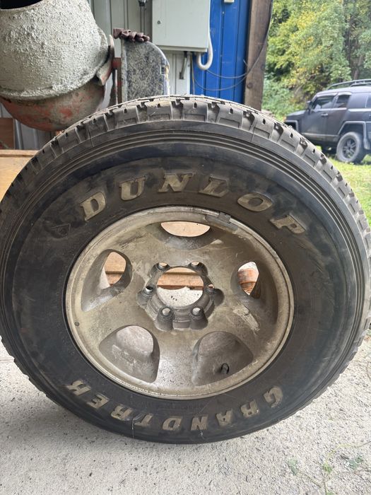 Диск з резиною Тойота