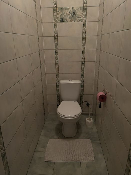 2-х кімнатна квартира з меблями та технікою.