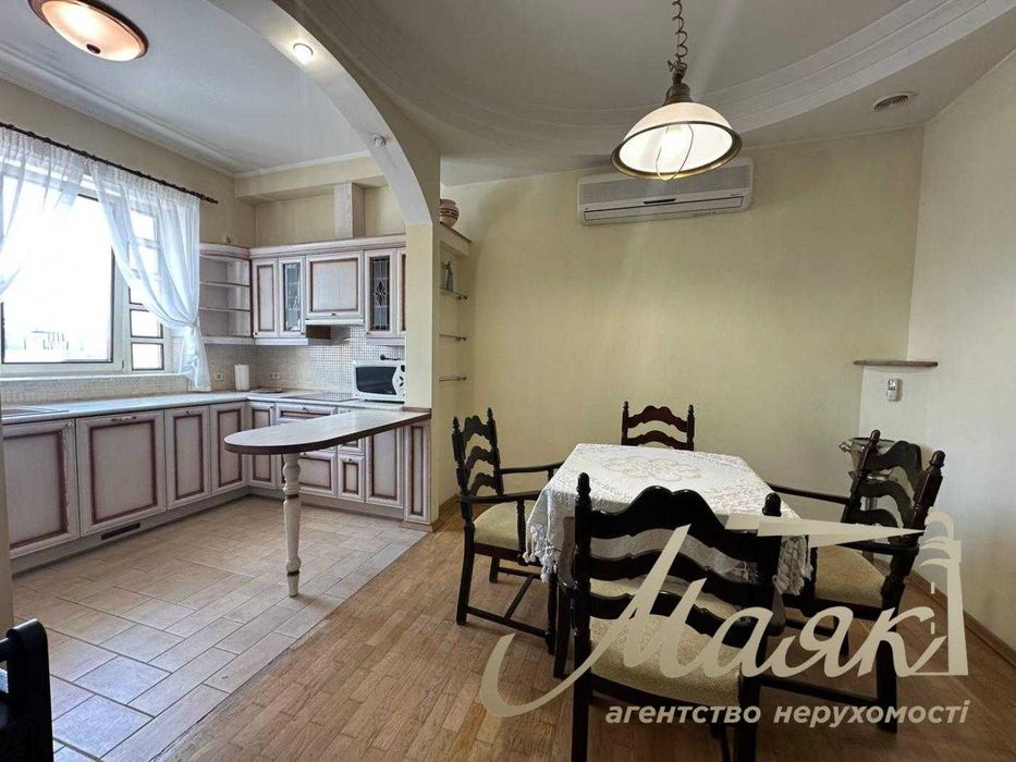 Без% Аренда двухуровневой квартиры по ул.Верхогляда/Драгомирова 4