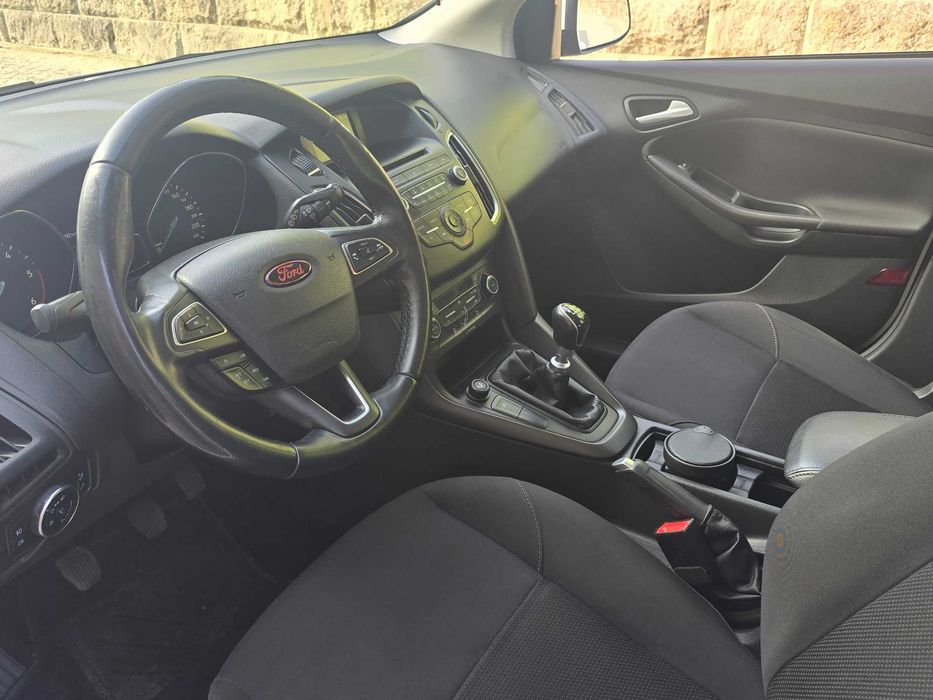 Ford Focus 1.5 tdci 120cv Trend+