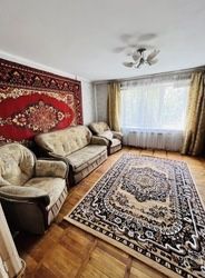 Продається 2-х кімнатна квартира в р-н (Крюків).