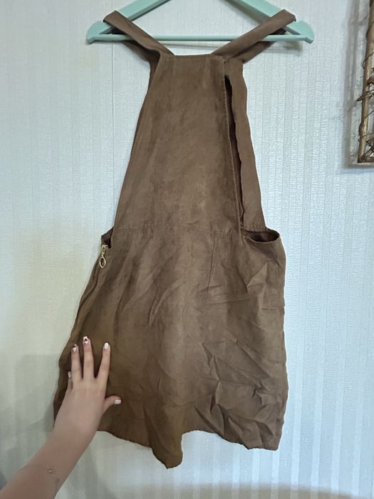 Сарафан жіночий.