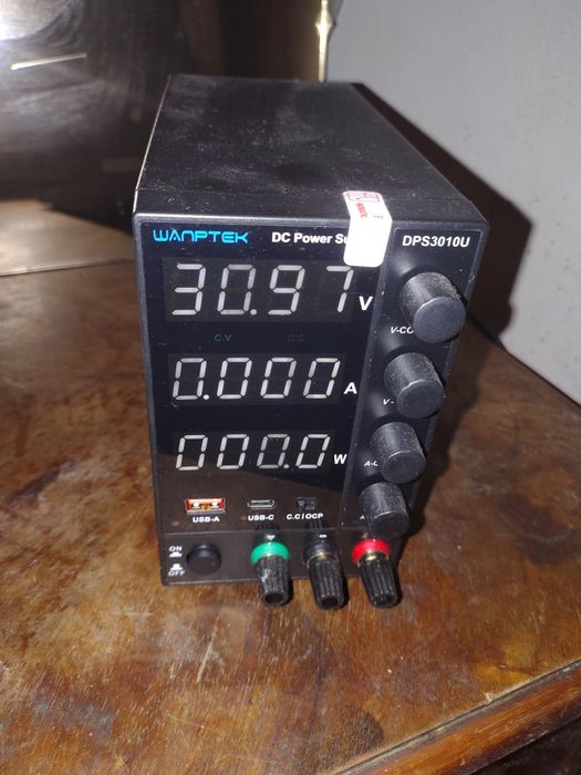 Fonte de bancada nova