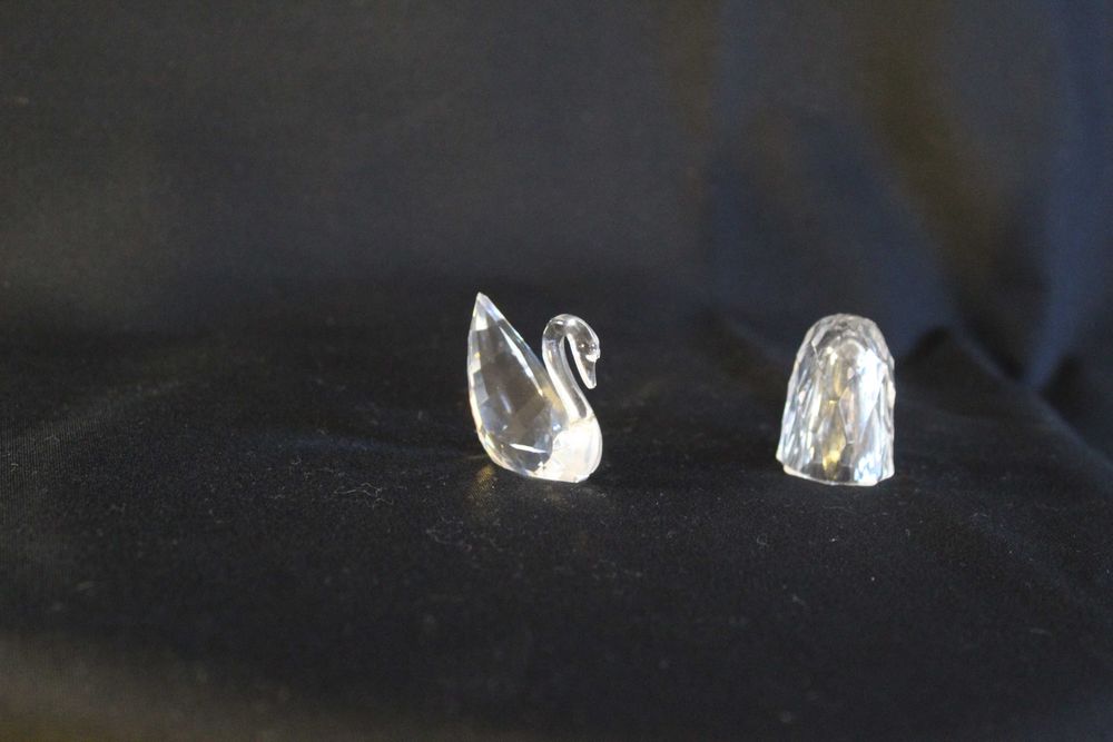 Estatueta de cisne da Swarovski em cristal com 236 facetas, anos 90.