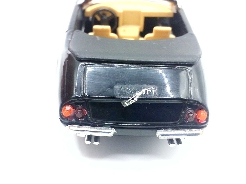 Ferrari 365 GTB/4 - skala 1:43 RIO