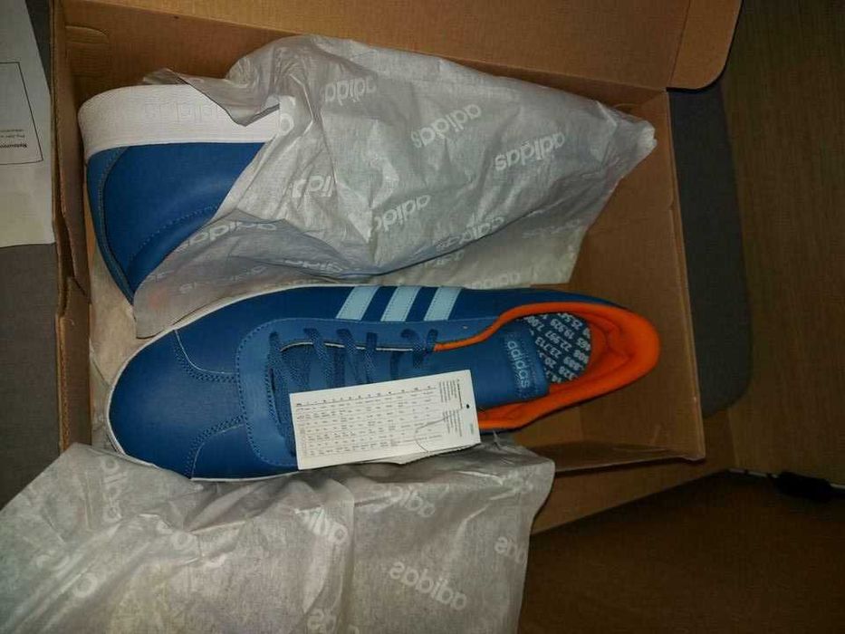 шикарные кроссовки adidas натуральная кожа новые