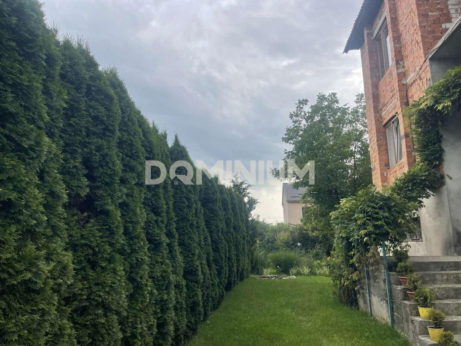 Продається будинок в м. Хуст