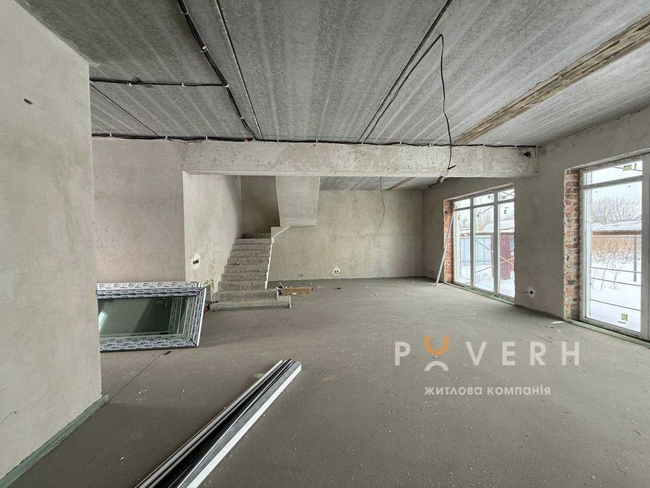 Будинок у Вовчинцях з частковим ремонтом