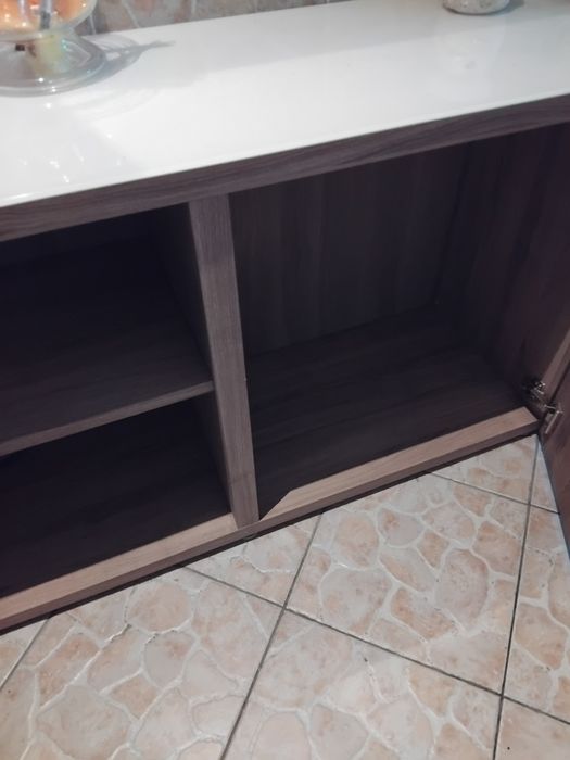 Movable Entry Console65729374285315123