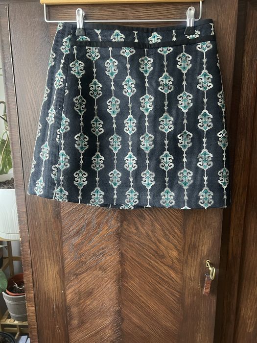 Trapezowa mini spódnica haft boho Zara Basic M