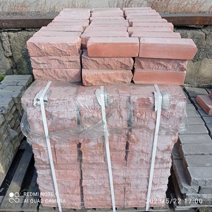 Цегла в асортименті